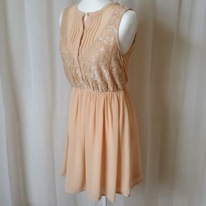 Doe & Rae Nude Sleeveless Dress Lace Womens Medium